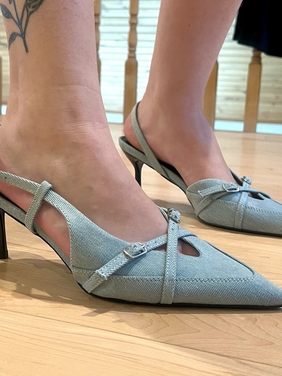 Joe Fresh Slingback Kitten Heels – Light Blue Denim – Pointed Toe – Size 7 – NWT - Picture 2 of 4